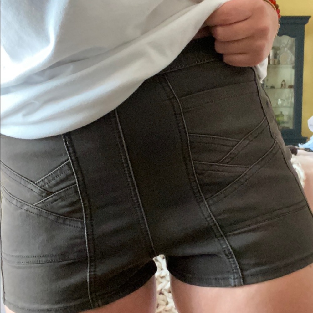 🏆 3/$75 SALE • Free People vintage style high waisted shorts